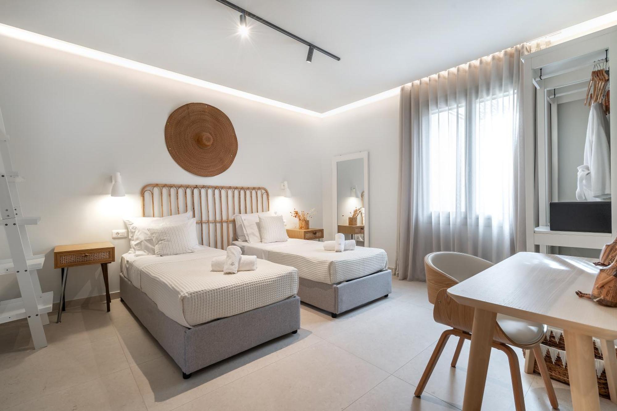 Suitehome Villas With Private Pools By Explore Andros Exterior photo